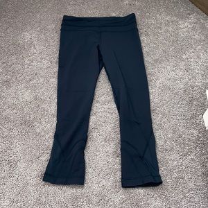Lululemon cropped leggings, size 4